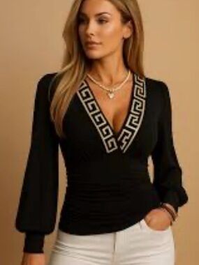 Chic Me Black V-Neck Long Sleeve Pullover Top with Trim detail in medium